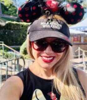 Profile picture of Claudia