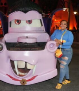 Profile picture of Laura