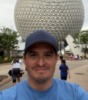 Profile picture of Manuel