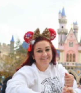 Profile picture of Becky