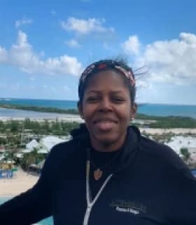 Profile picture of DeeSaint