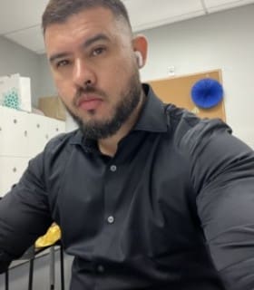 Profile picture of Alex