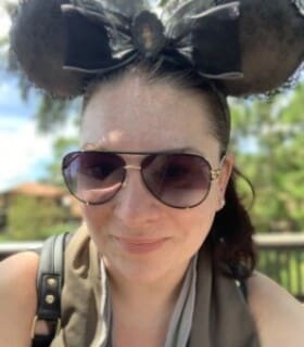 Profile picture of Lindsay